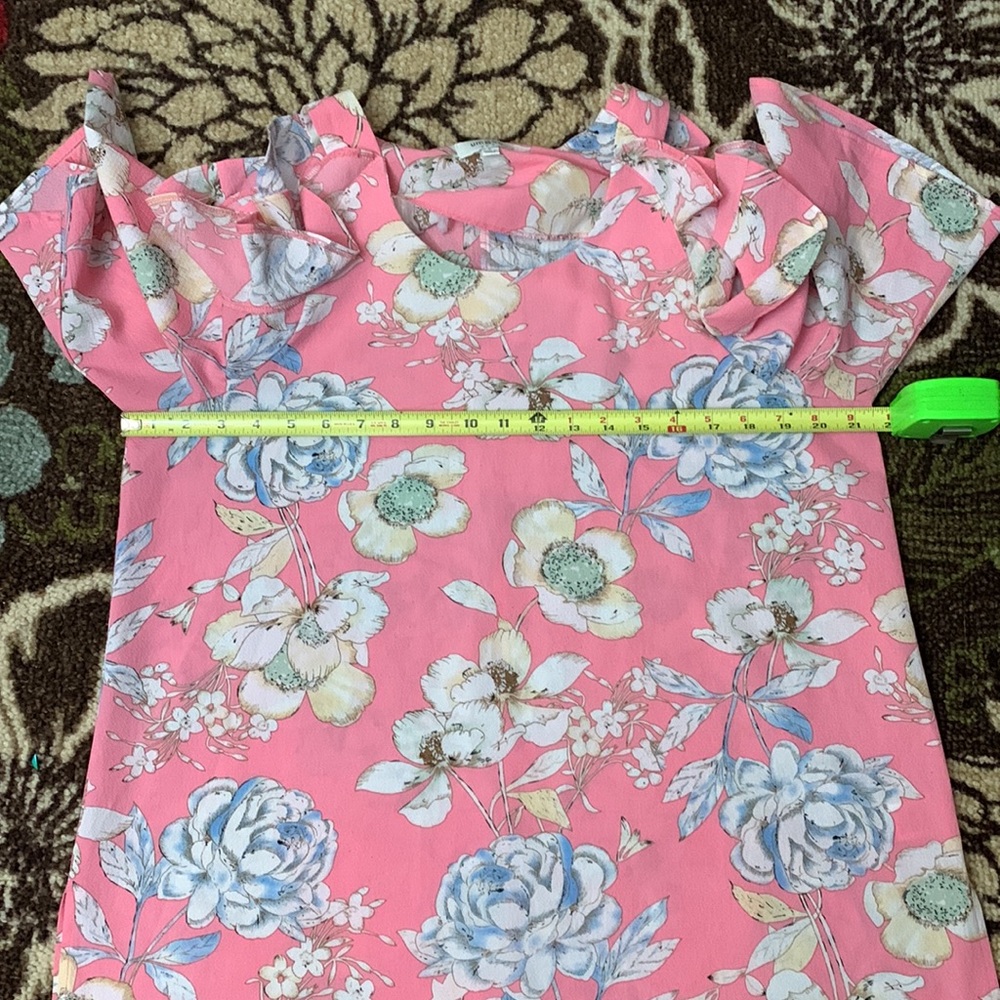 Cold Shoulder Top - Picture 6 of 9